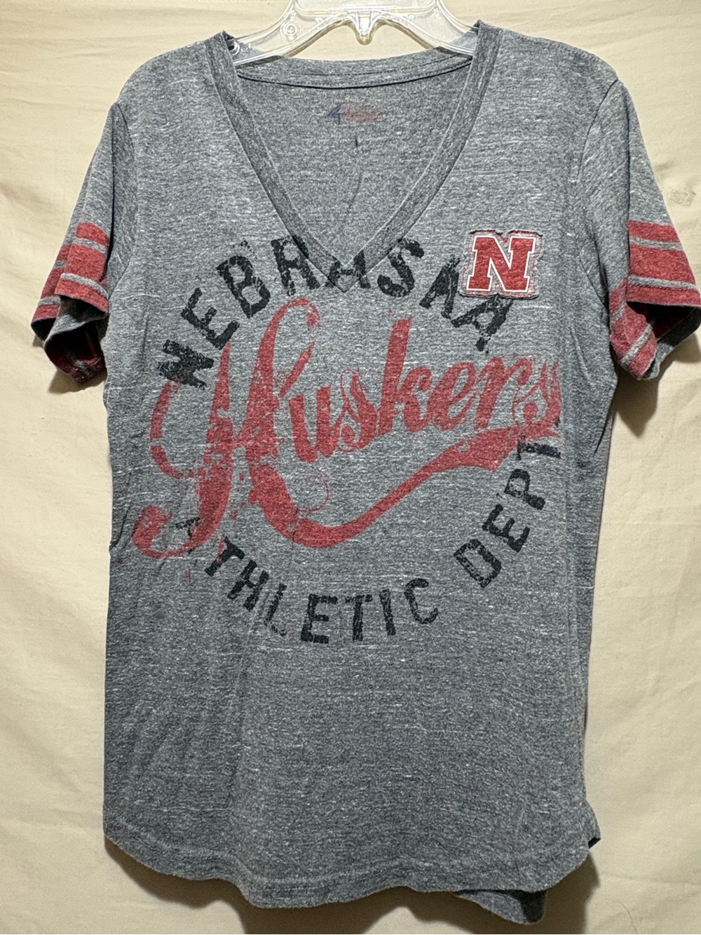 47 Brand Nebraska Cornhuskers NCAA V-Neck Shirt Gray/Red Size L